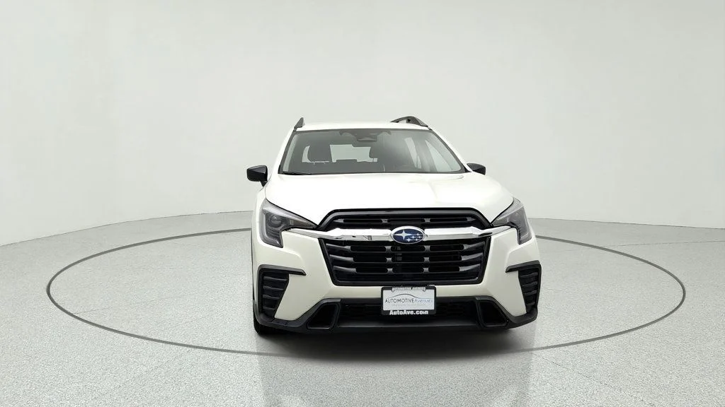 Used 2023 Crystal White Pearl Subaru 8-Seater image 2