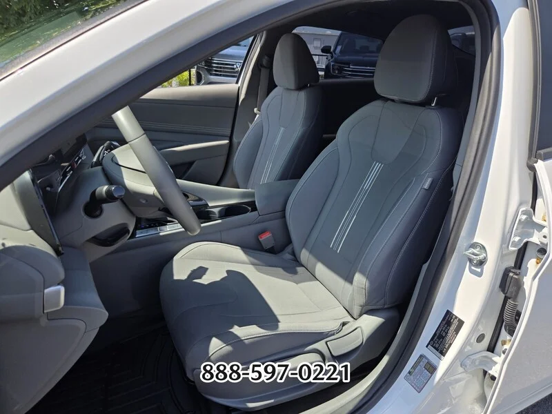 2023 Hyundai Elantra SEL - Photo 9