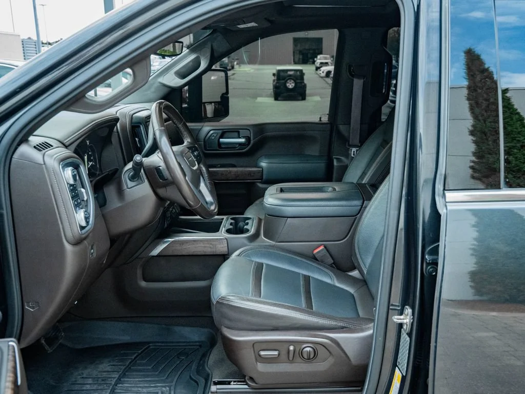 Used 2021 Carbon Black Metallic GMC Denali image 20