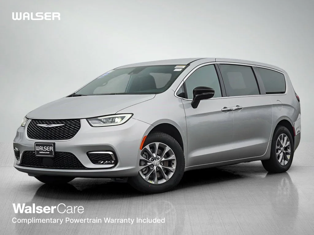 2026 Chrysler Pacifica Select AWD's photo
