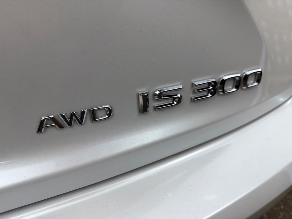 Certified Used 2020 EMINENT WHITE PEARL Lexus 300 image 22