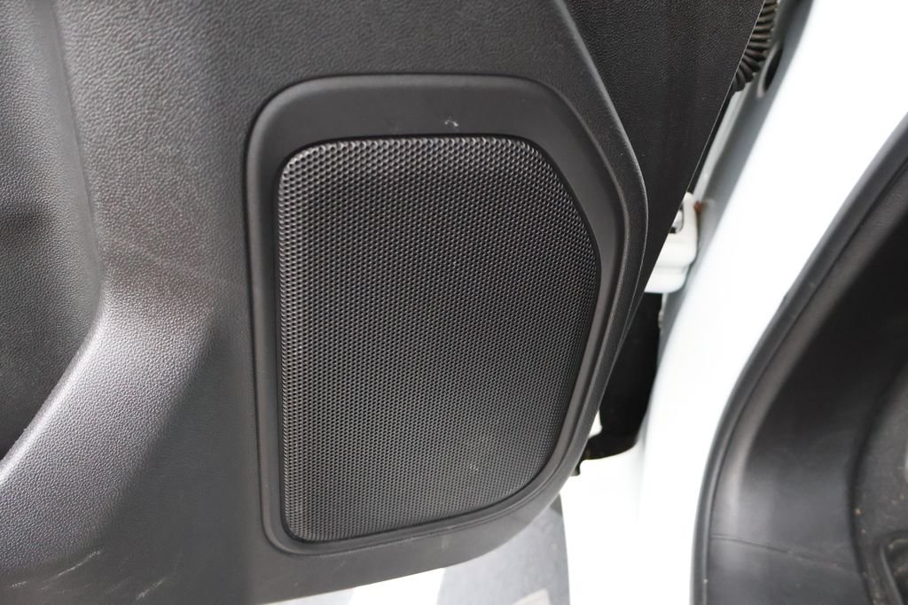 Used 2019 SUMMIT WHITE Chevrolet RST image 16