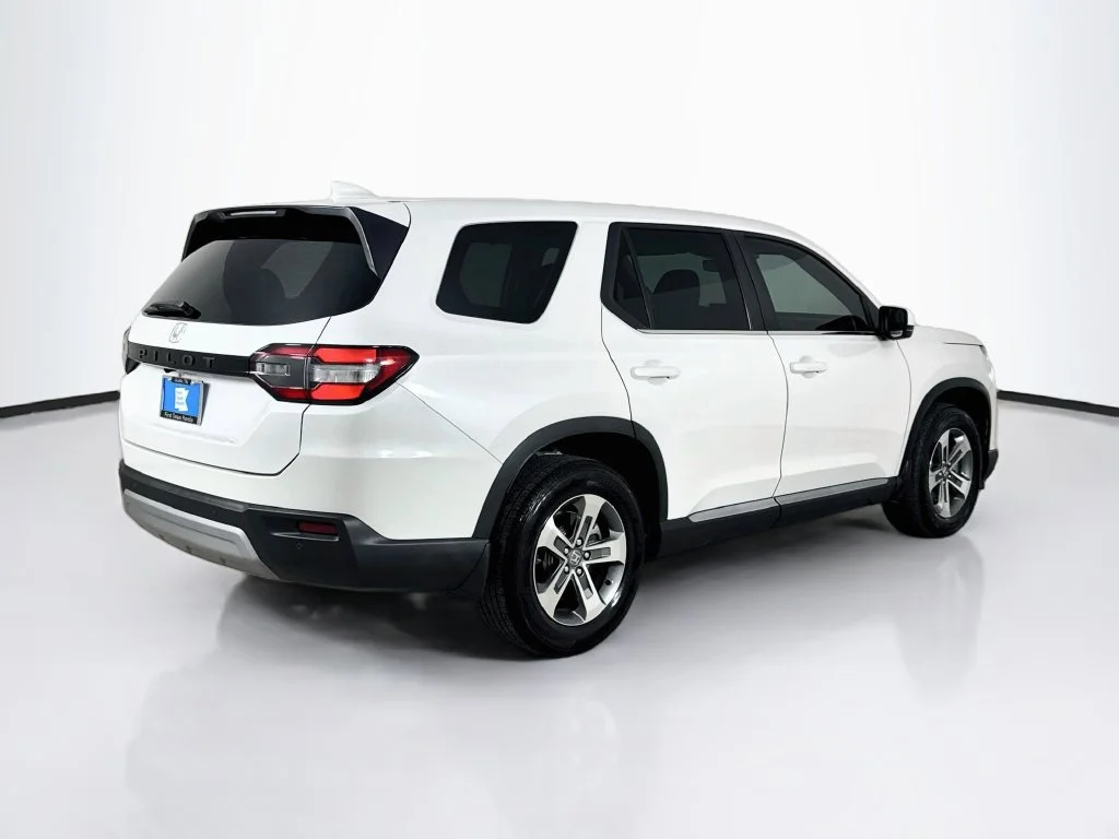 Certified Used 2024 Platinum White Pearl Honda EX-L image 8