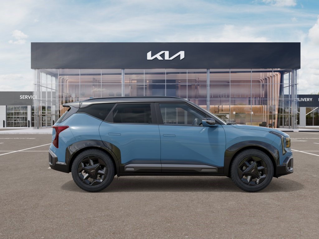 New 2027 Frost Blue / Black Roof Kia X-Line S image 7