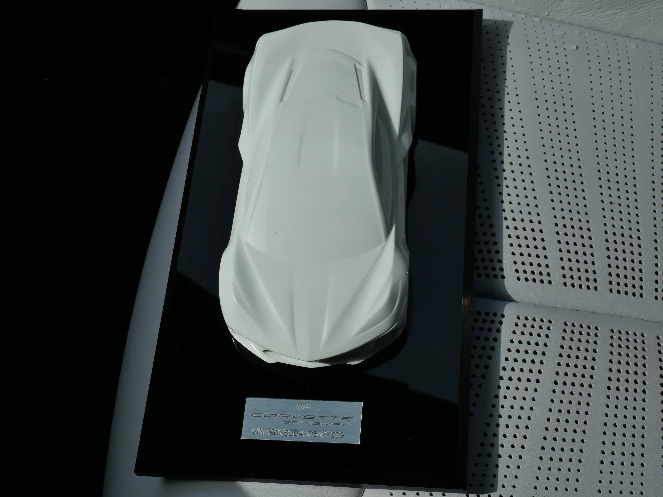 Used 2023 Arctic White Chevrolet 2LT image 16