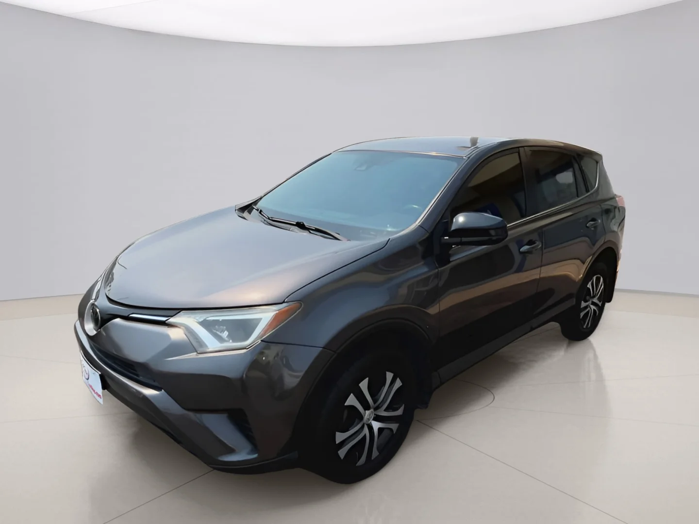 Used 2018 Gray Toyota LE image 4