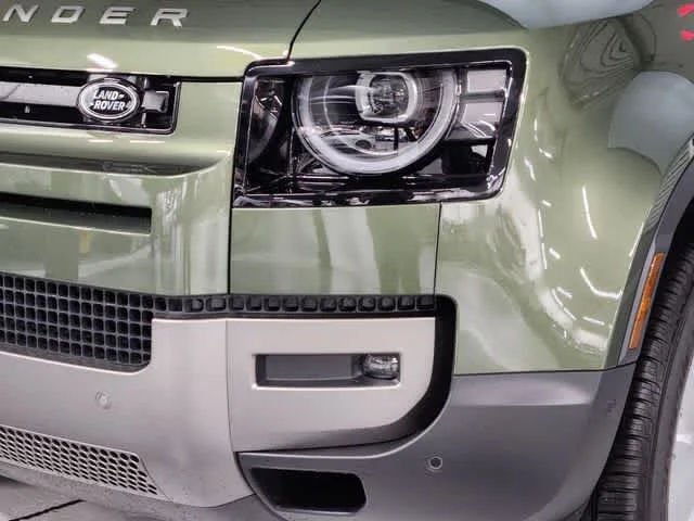 Used 2026 Woolstone Green Metallic Land Rover S image 12