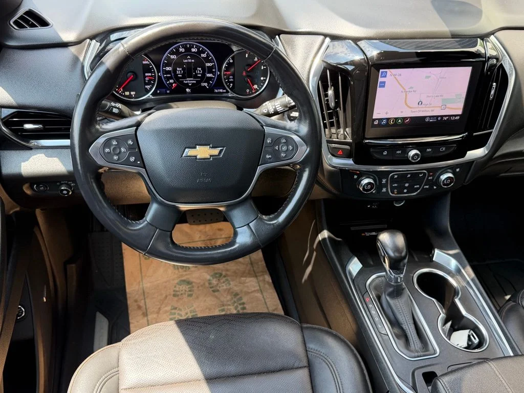 Used 2022 White Chevrolet High Country image 15