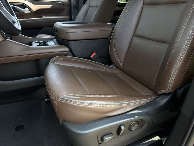 Used 2023 Black Chevrolet High Country image 22
