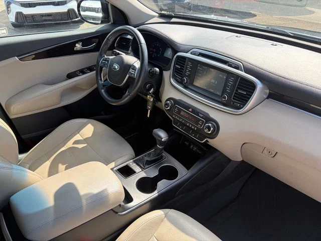 Used 2019 Black Kia LX image 7