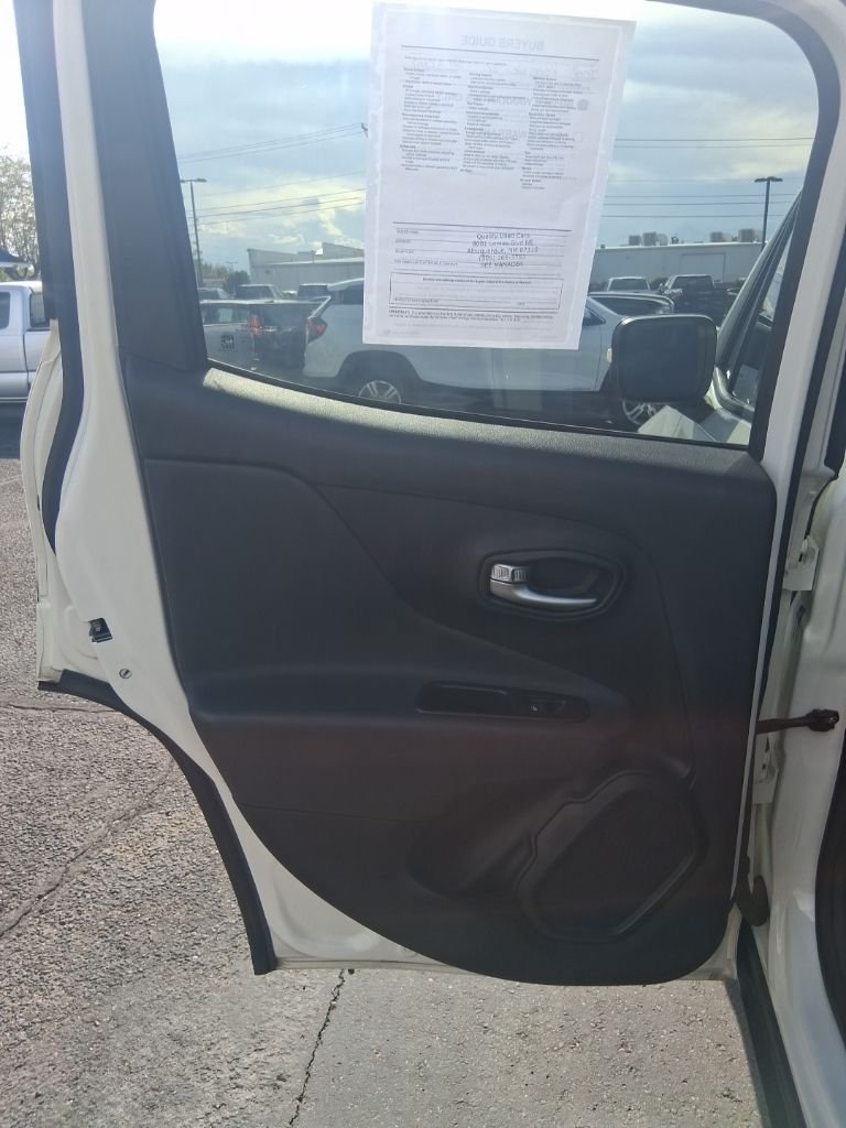Used 2020 White Jeep Trailhawk image 7