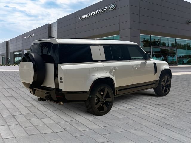 New 2026 Fuji White Land Rover X-Dynamic SE image 5