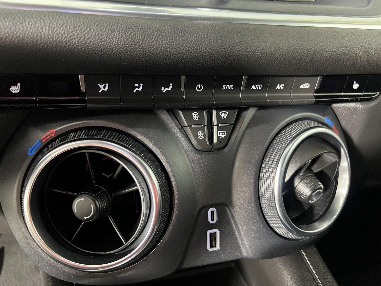Used 2024 Summit White Chevrolet LT image 18