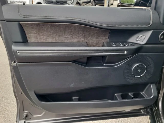 Used 2020 Gray Ford Limited image 21