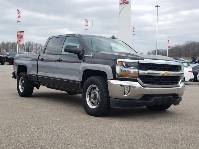 Used 2018 Black Chevrolet LT image 3