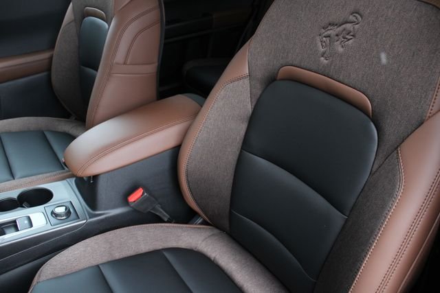 New 2026 Carbonized Gray Metallic Ford Outer Banks image 4