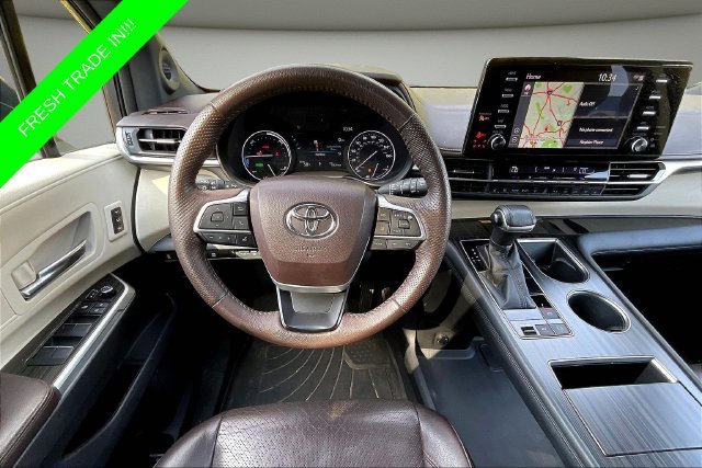 Used 2022 Gray Toyota Platinum image 10