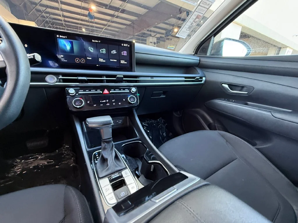 Used 2025 Blue Hyundai SEL image 15