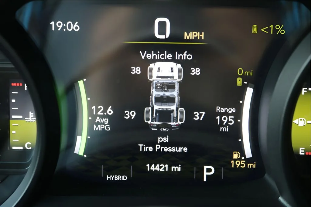 Used 2025 Gray Jeep Rubicon 4xe image 28