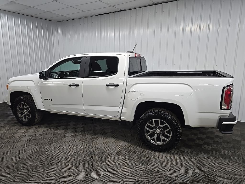 Used 2022 Summit White GMC AT4 w/Leather image 4