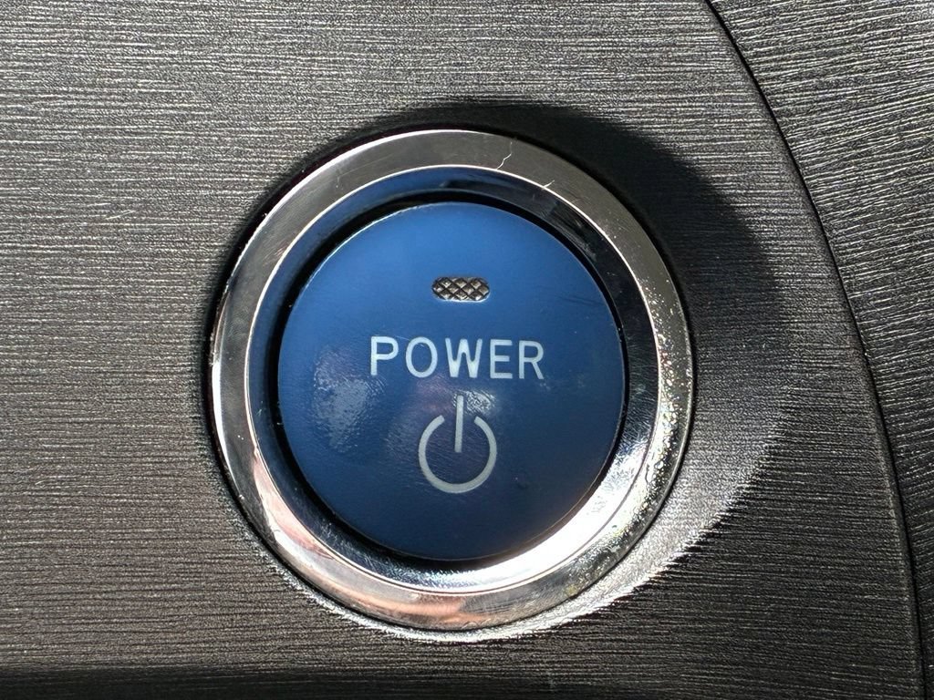 Used 2013 Red Toyota Three image 20