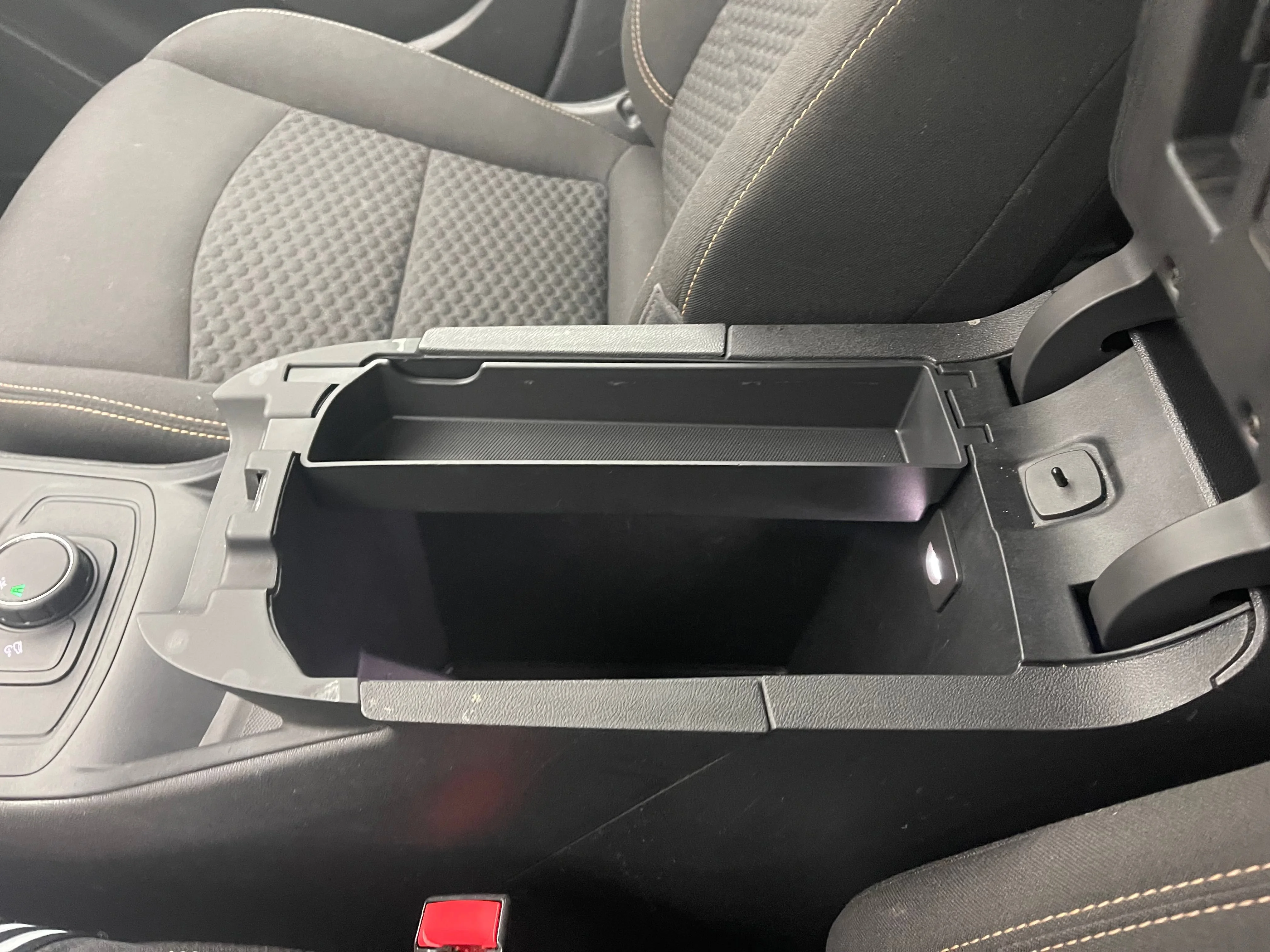 Used 2019 SUMMIT WHITE GMC SLE image 26