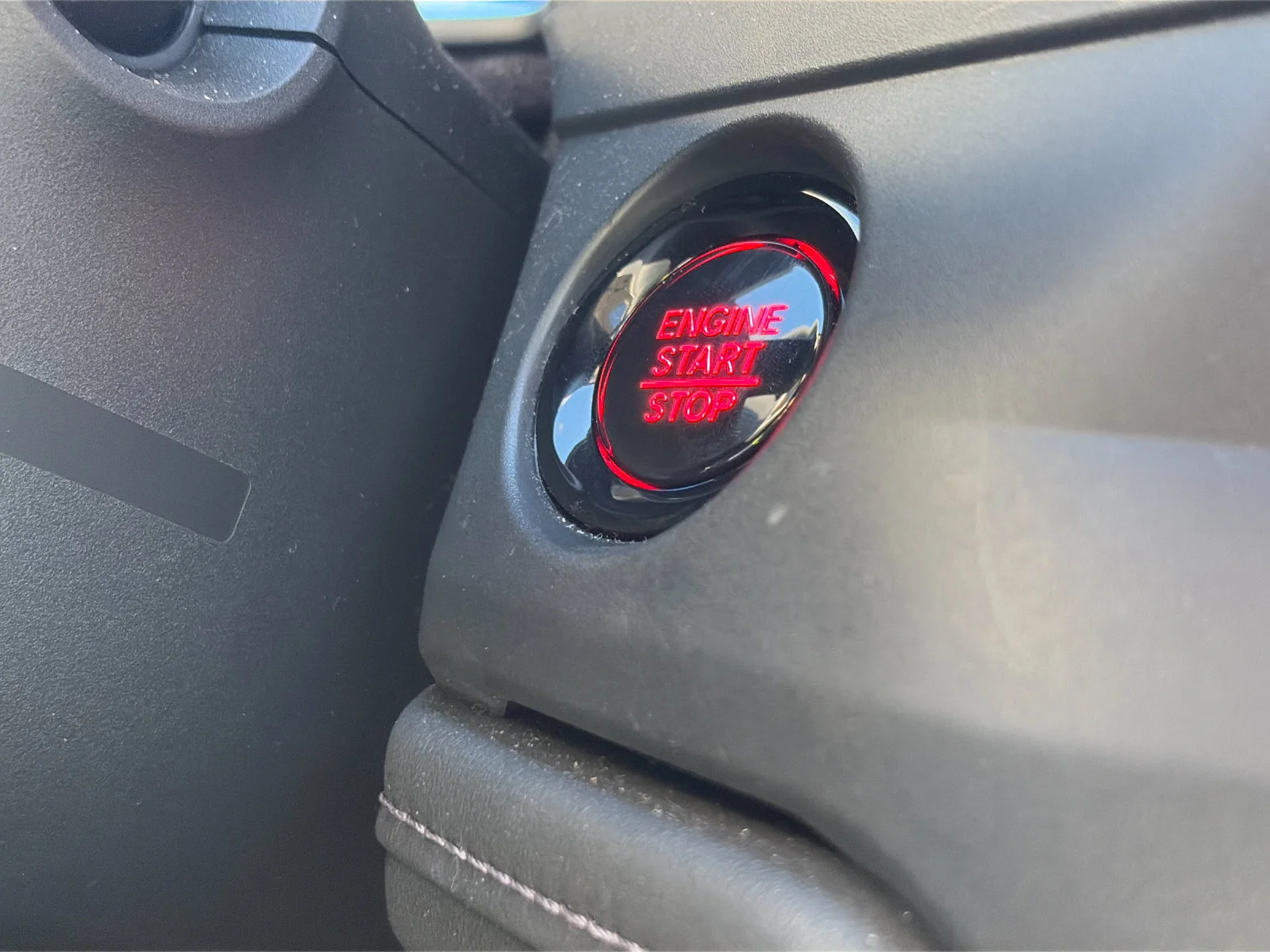 Used 2025 Silver Metallic Honda SE image 23