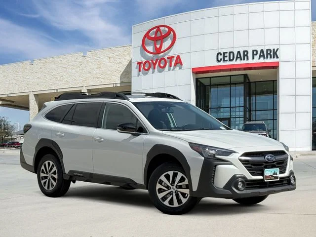 2025 Subaru Outback Premium's photo