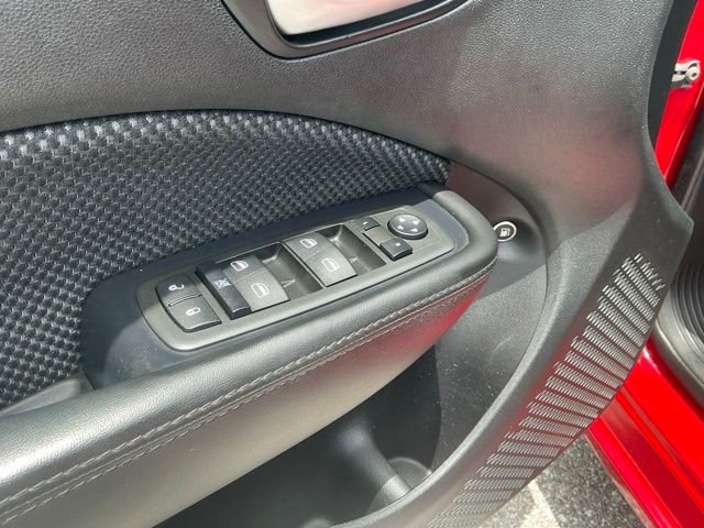 Used 2014 Red Dodge SXT image 21