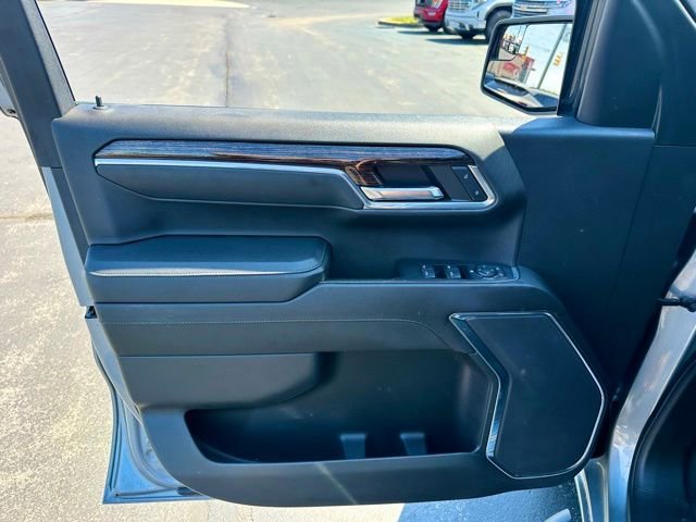 Used 2023 Sterling Metallic GMC Elevation image 10