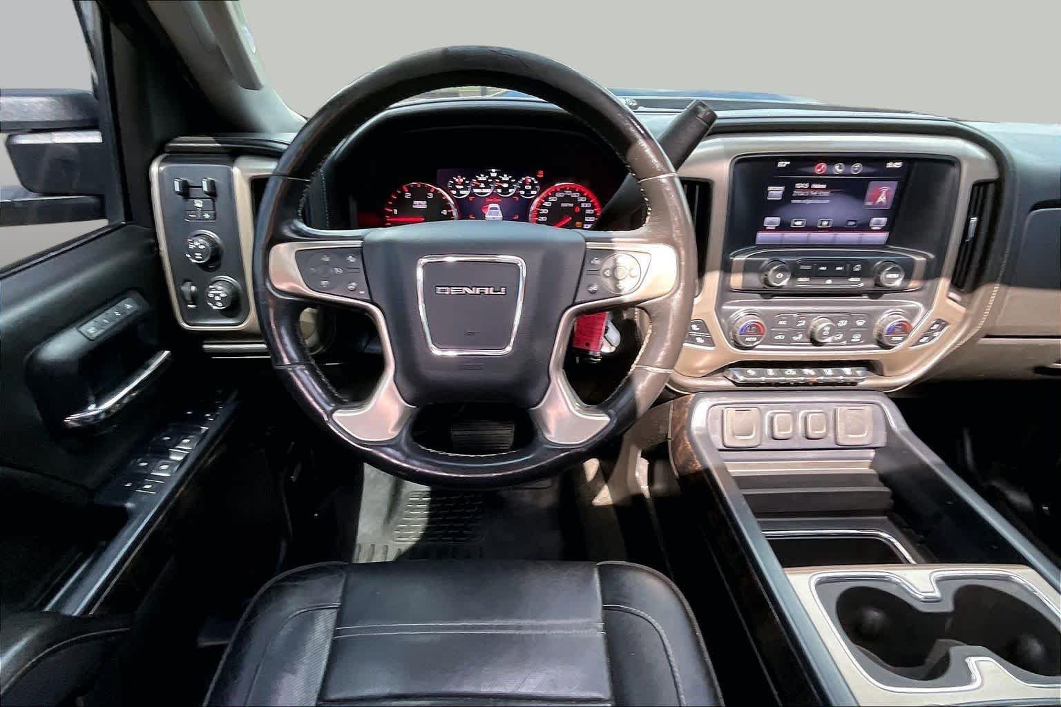 Used 2015 Onyx Black GMC Denali image 5