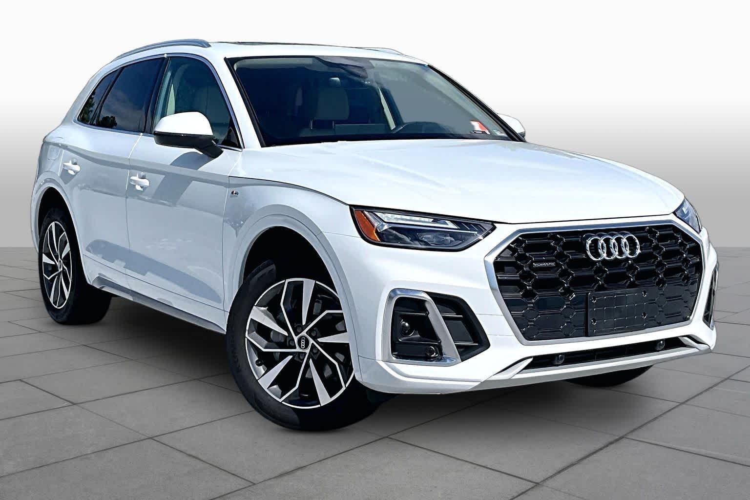 Used 2024 Glacier White Metallic Audi S line Premium image 3