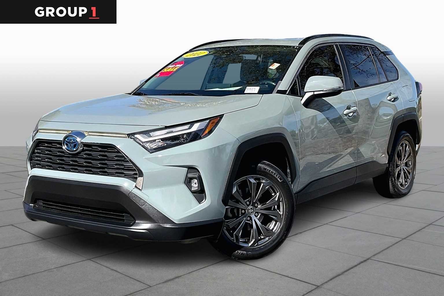 2022 Toyota RAV4 XLE Premium
