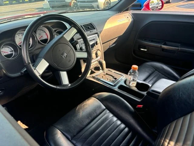 Used 2009 Inferno Red Crystal Pearl Dodge R/T image 6