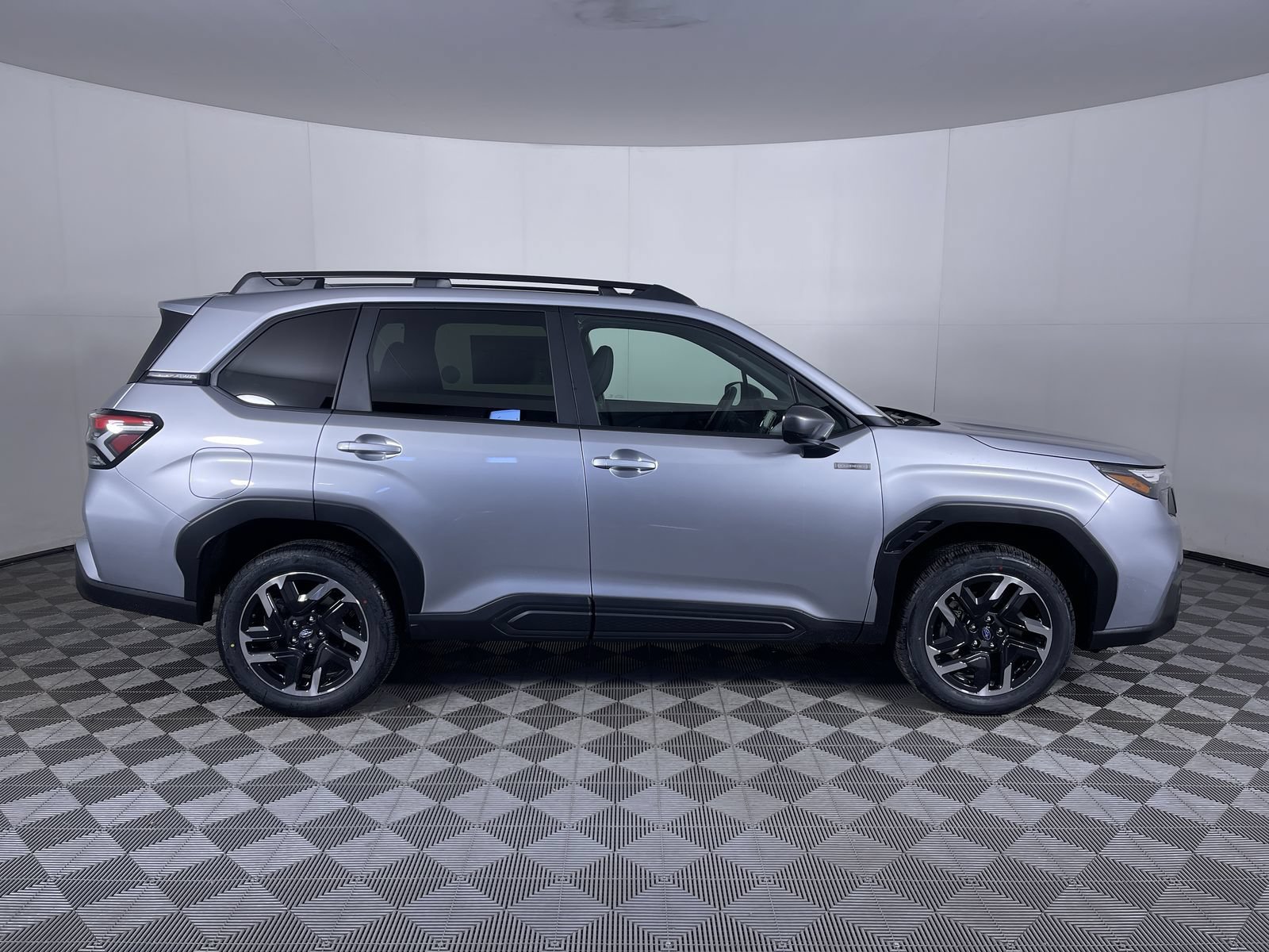New 2026 ICE SILVER METALLIC Subaru Premium Hybrid image 10