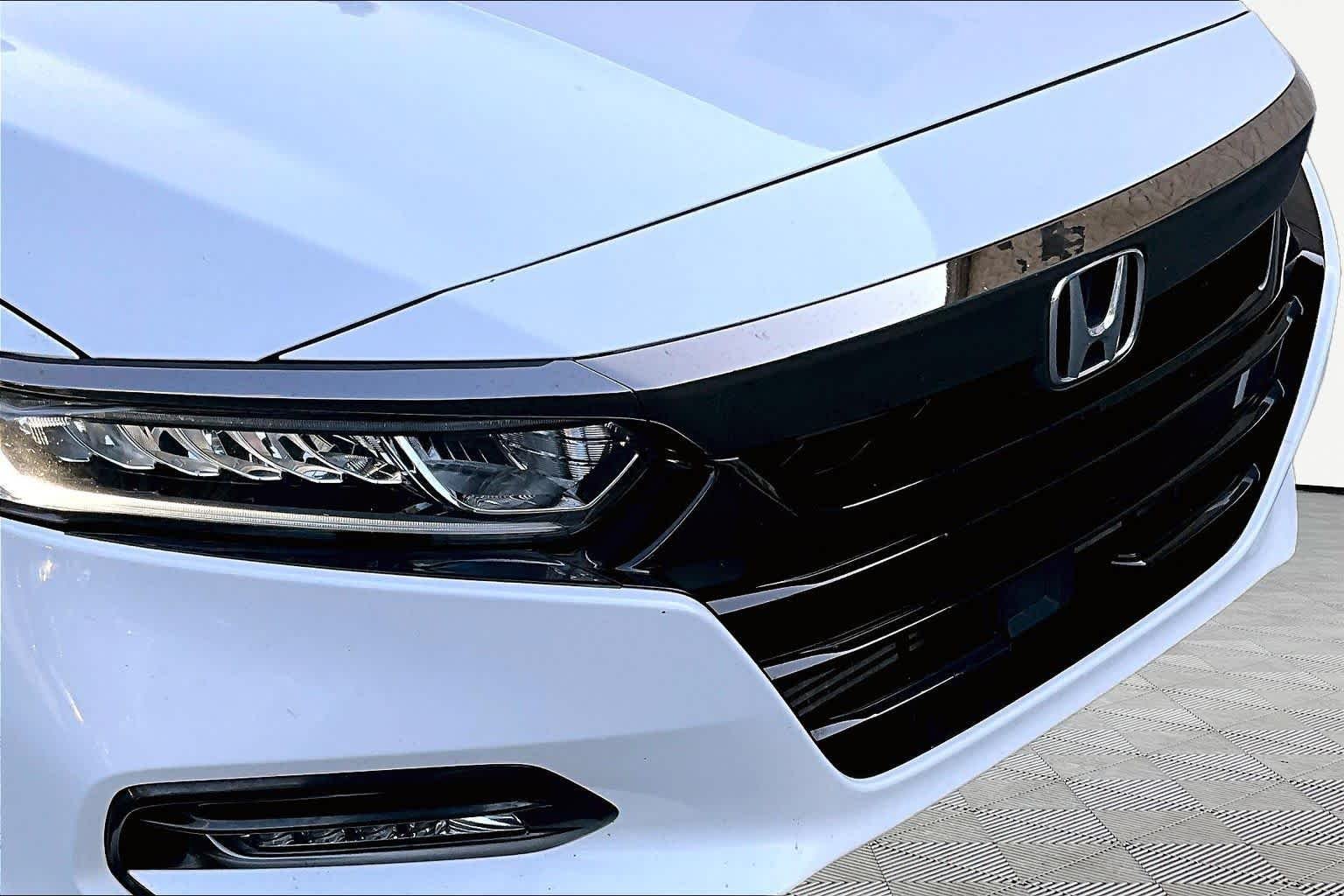 Used 2019 Platinum White Pearl Honda Sport 1.5T image 30