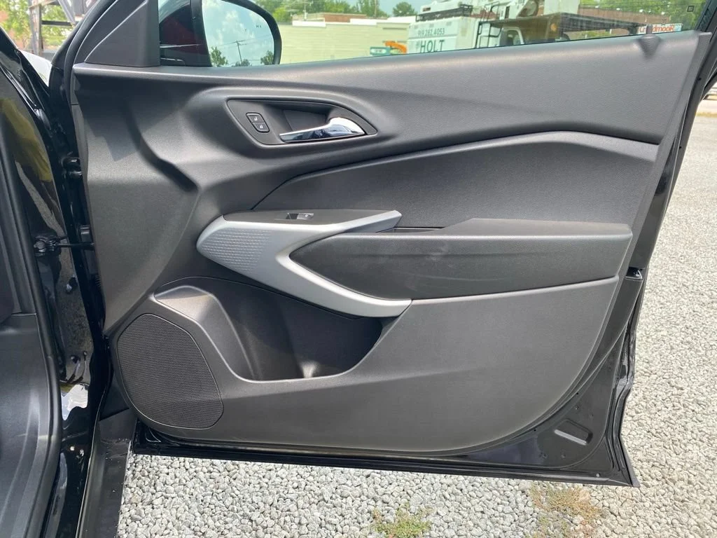 2026 Chevrolet Trax LS - Photo 21