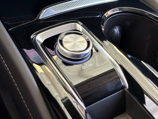 New 2026 Ebony Twilight Metallic Buick Avenir image 27