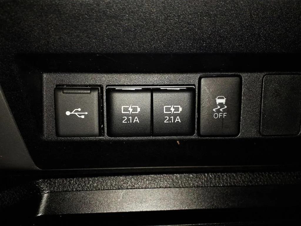 Used 2021 Midnight Black Toyota SR5 image 23