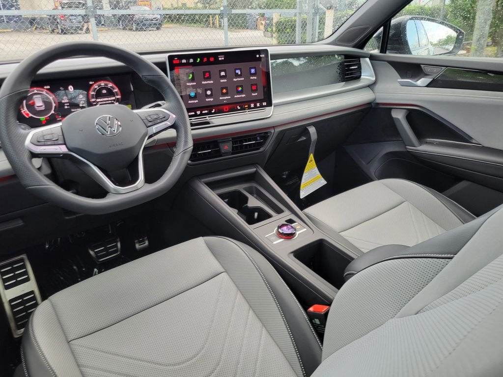 New 2026 Green Volkswagen 2.0T SE R-Line Black image 7