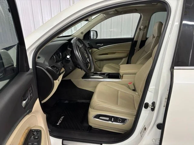 Used 2019  Acura 3.5L Technology Package image 2