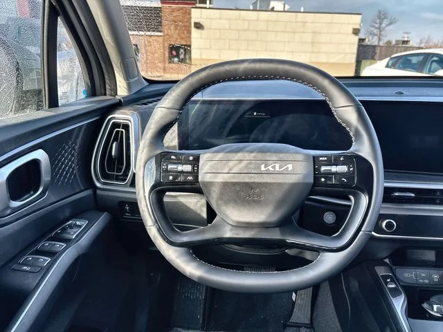 New 2026 Wolf Gray Kia S image 13