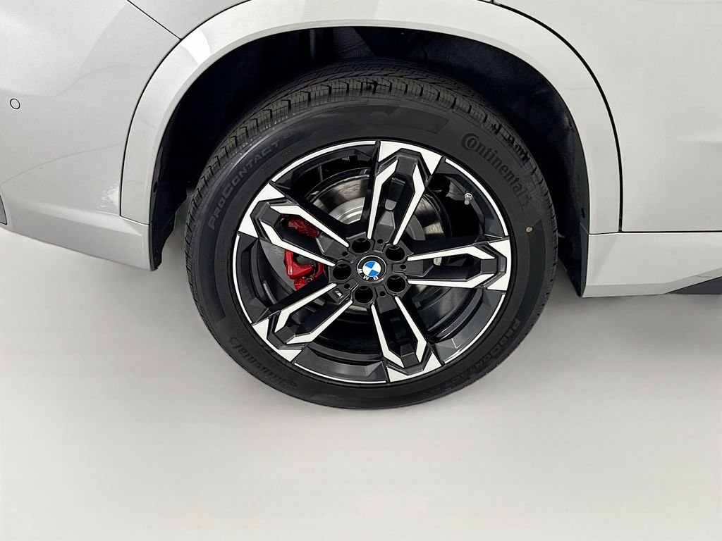 New 2026 Silver Metallic BMW xDrive28i image 31