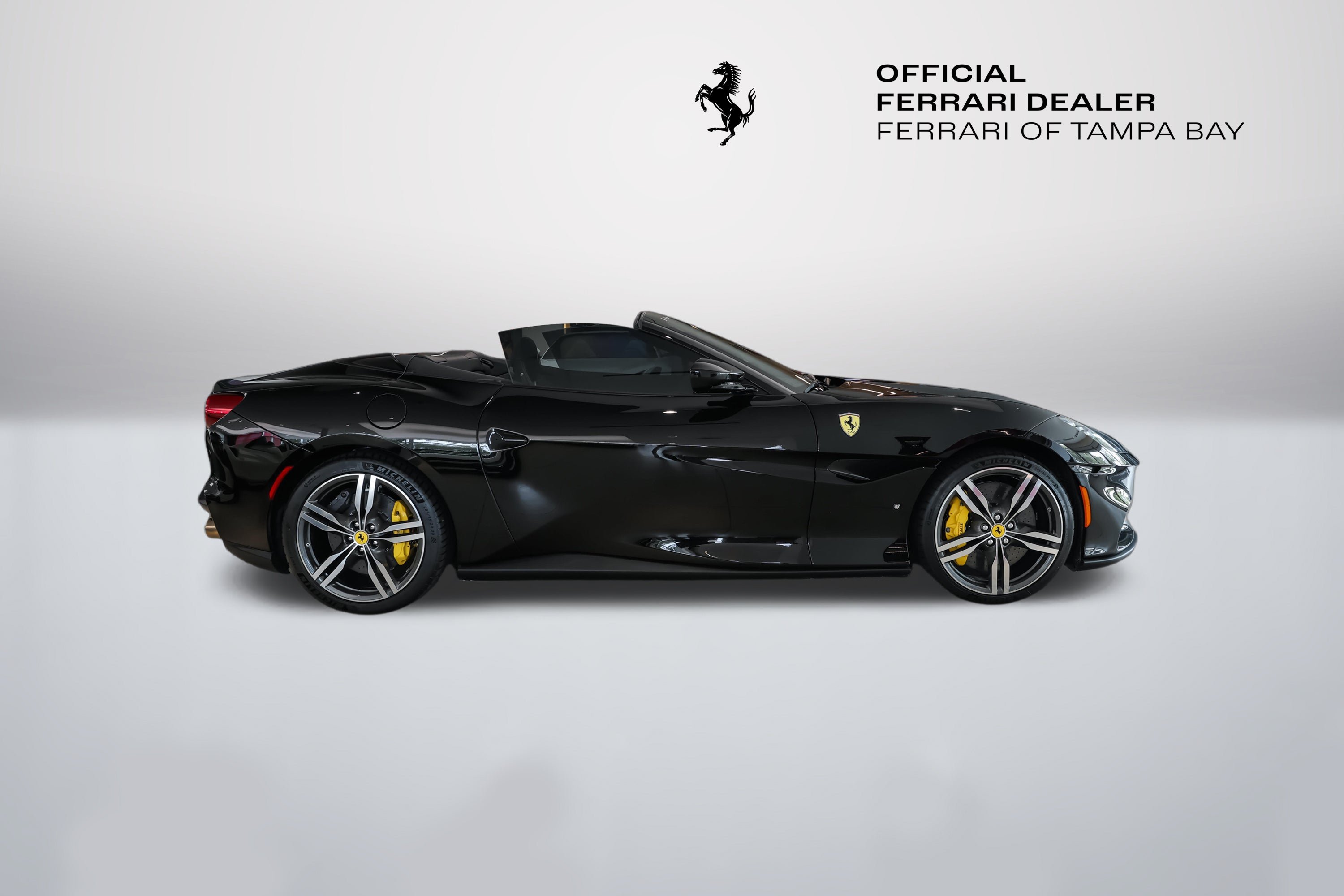 Used 2023 Nero Ferrari  image 33