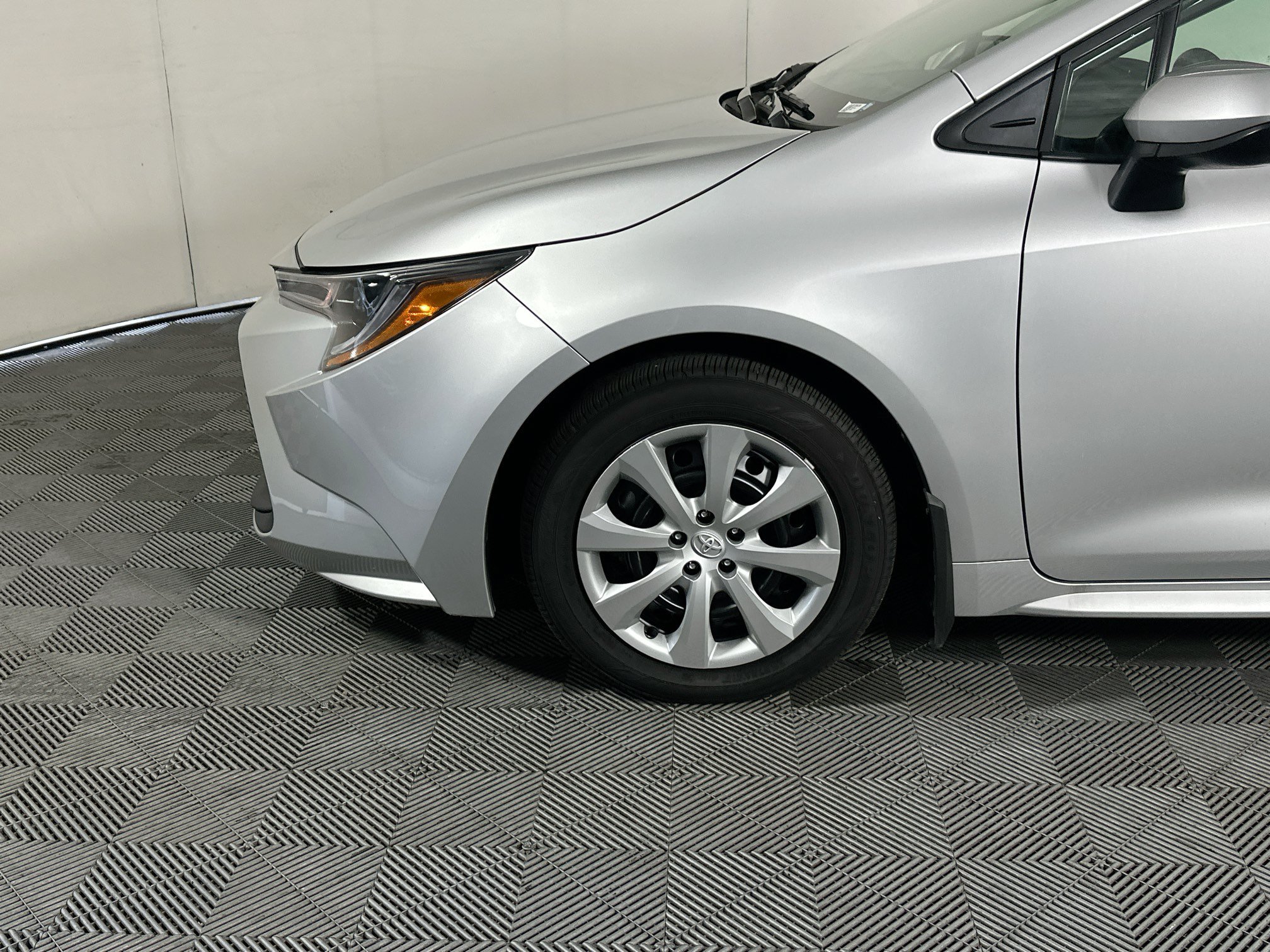Certified Used 2025 Classic Silver Metallic Toyota LE image 11