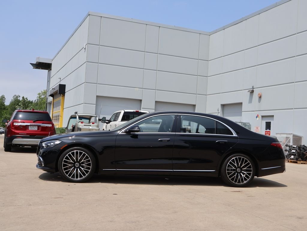 Certified Used 2023 Obsidian Black Metallic Mercedes-Benz S 580 image 4
