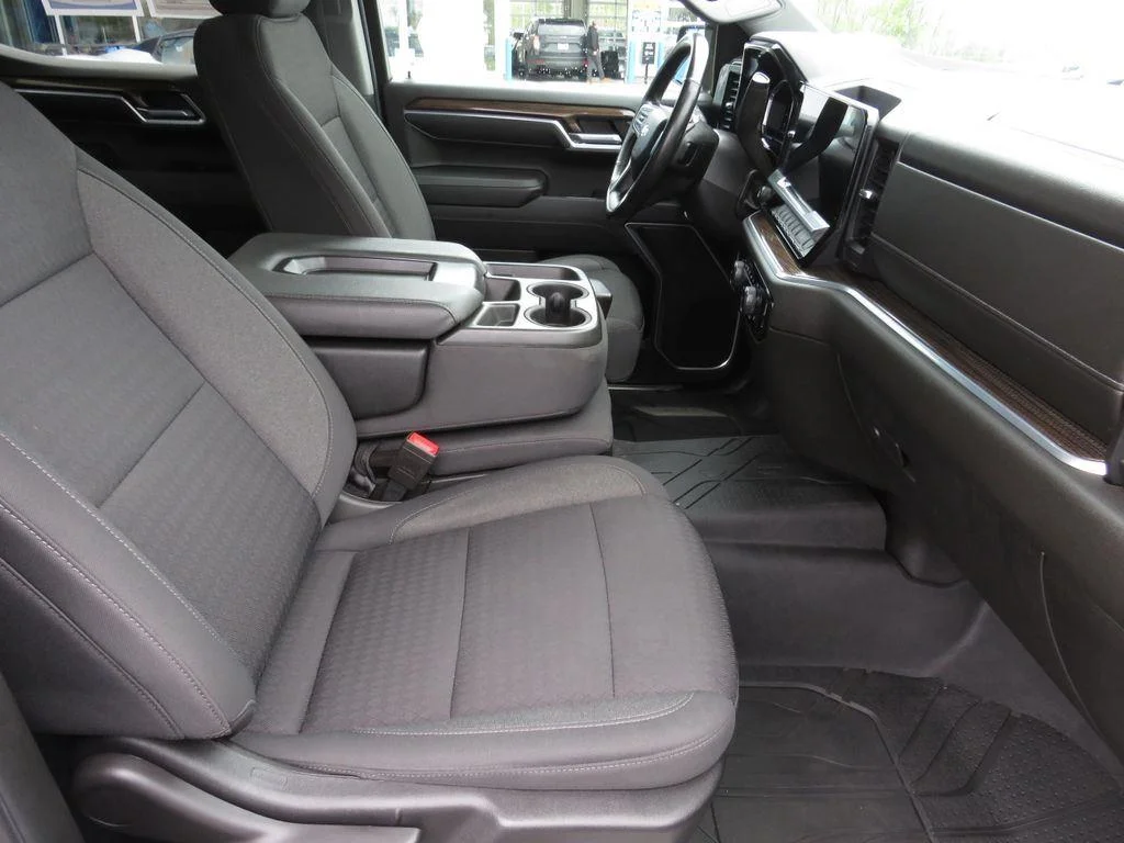 Used 2022 Blue Metallic Chevrolet LT image 16