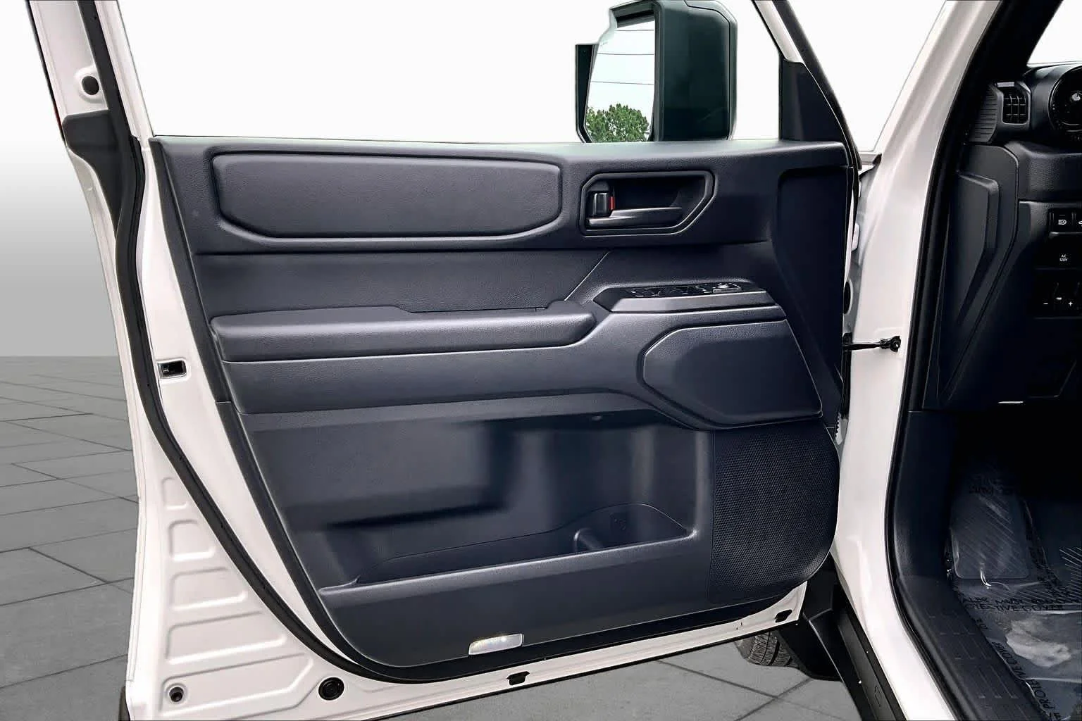 Used 2025 Ice Cap Toyota 1958 image 22