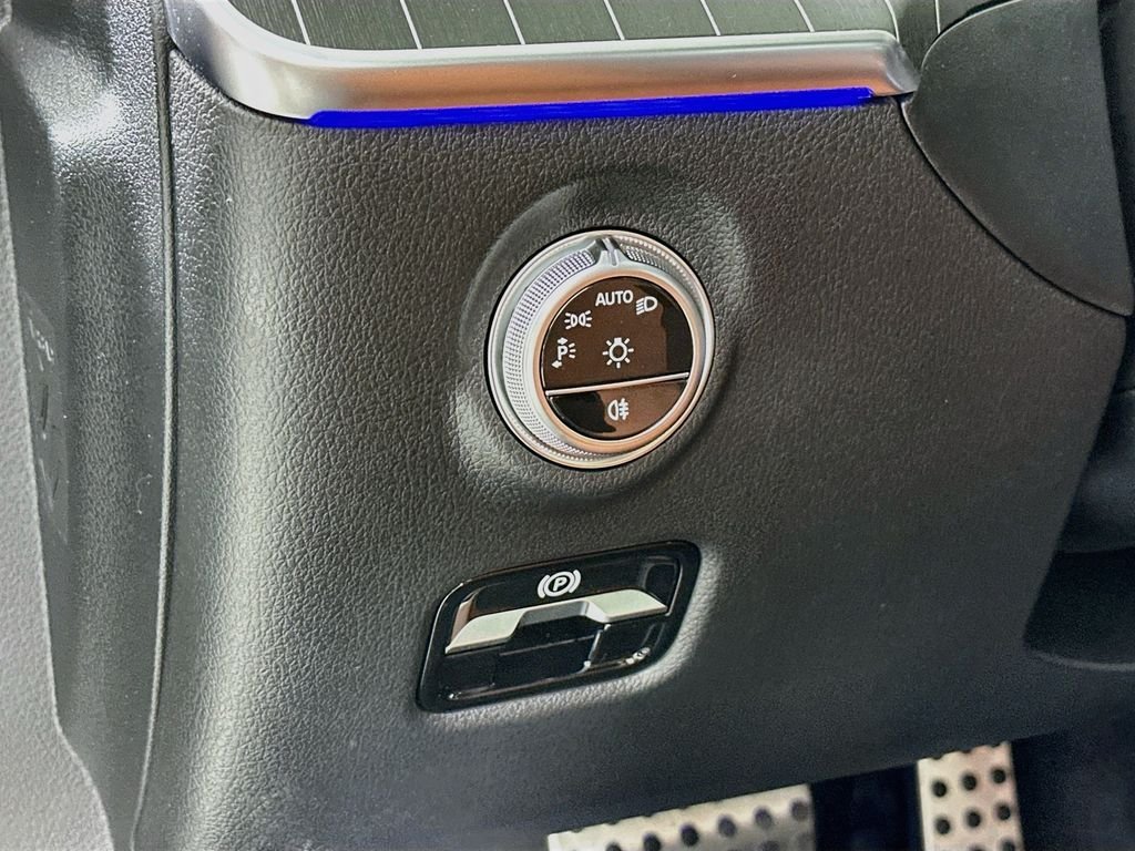 New 2026 Twilight Blue Metallic Mercedes-Benz C 300 image 10
