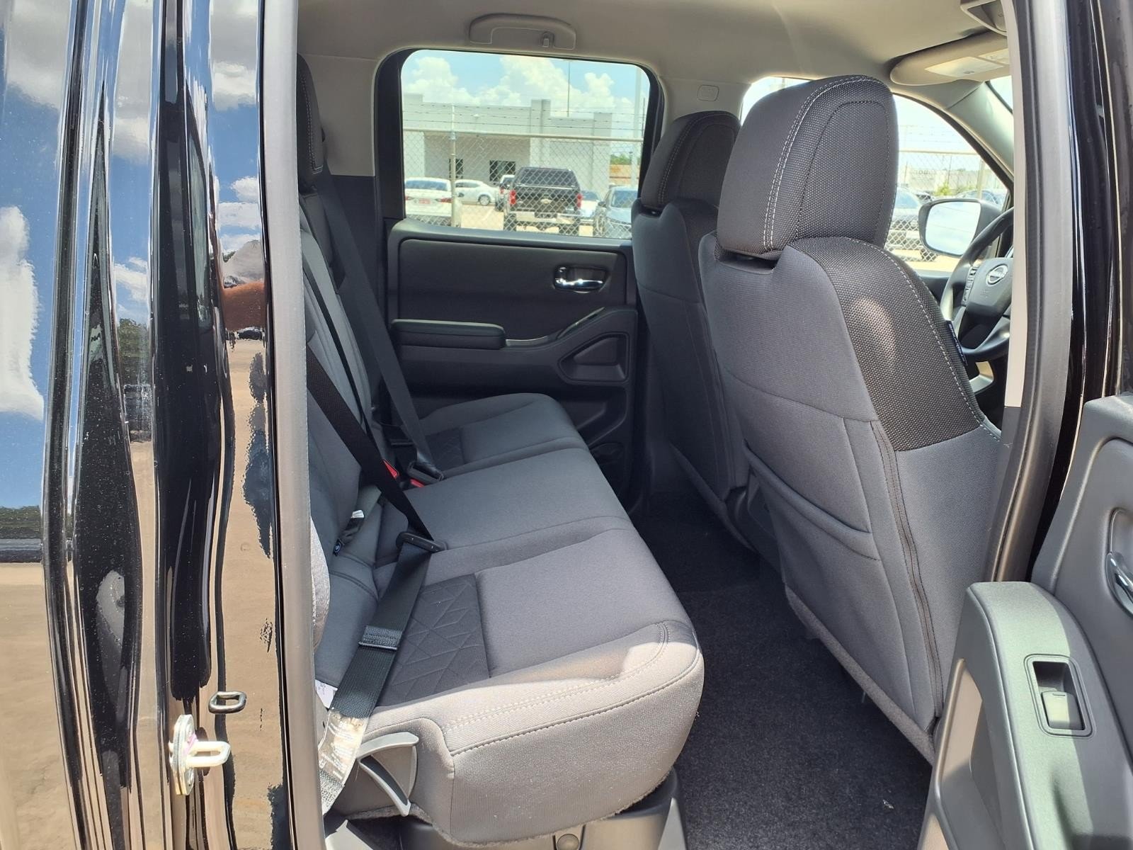 2026 Nissan Frontier Crew Cab SV - 9